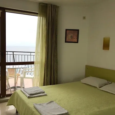 Slantse Apartament *